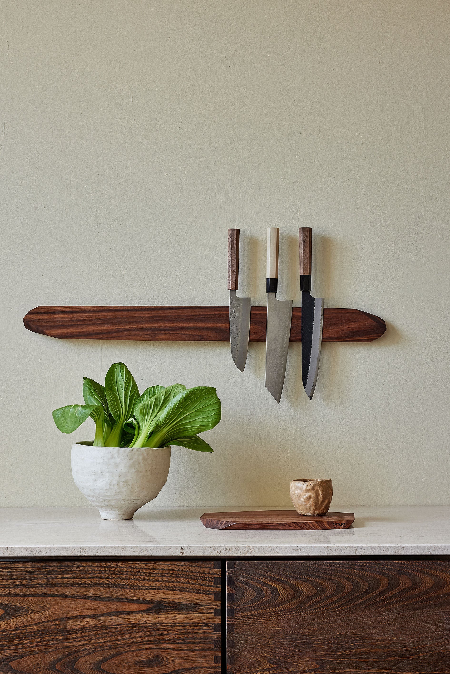 Knivmagnet i valnøddetræ Noyer 80 cm